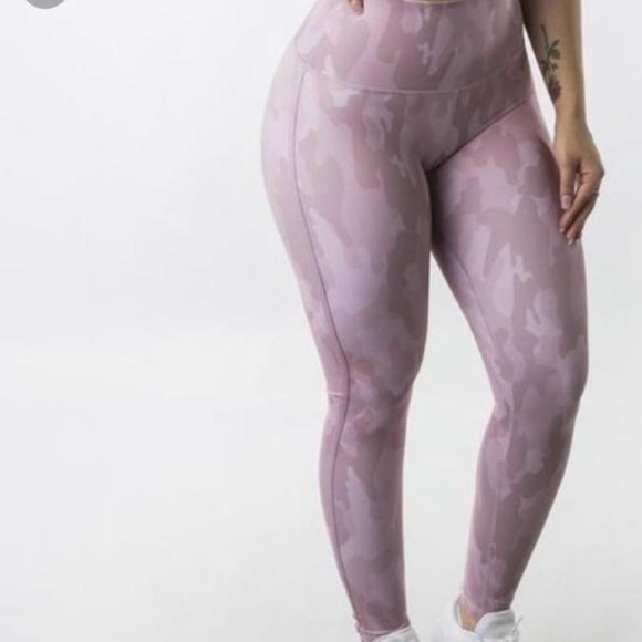 Buff bunny pink Camo leggings - Picture 1 of 2